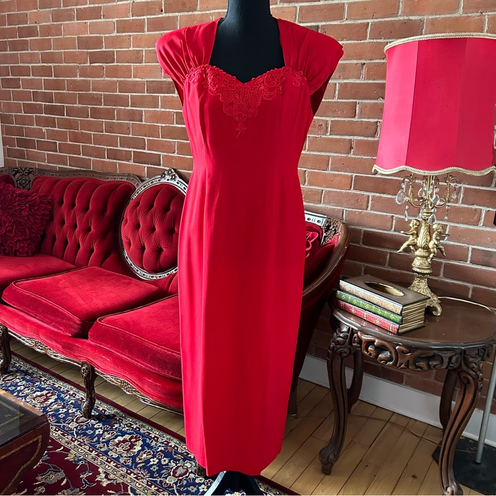 Beautiful red vintage dress 🌹